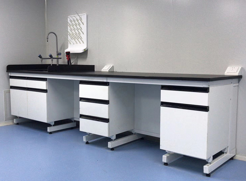 鋼木邊臺(tái)帶水